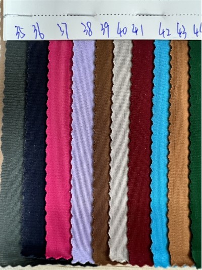 DG-BT recycled polyester matte Lycra Composition: 82% recycled polyester 18% spandex Weight: 180g/㎡ Width: 150CM detail view-5